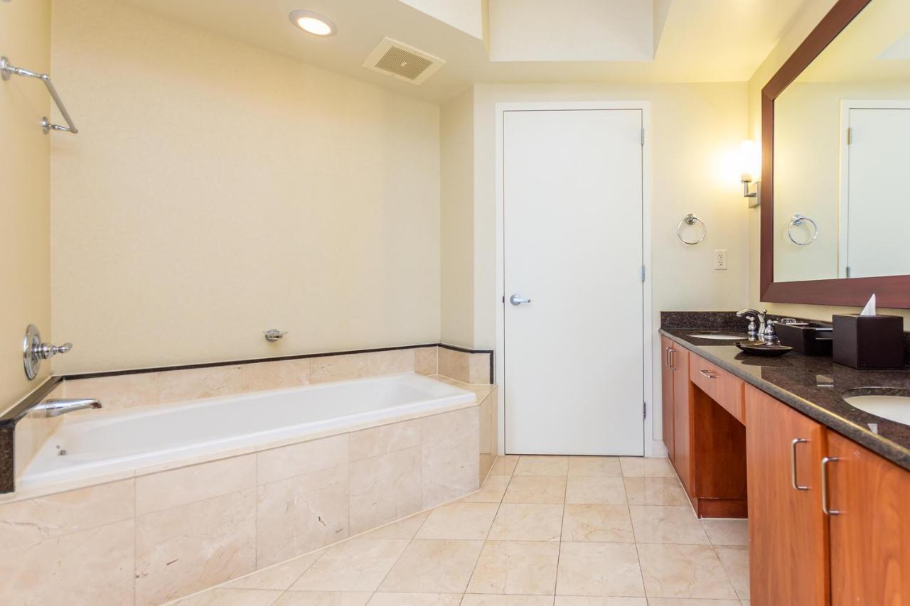 Hotel International Beach Tump Resort Ocean View 1100 Sf 1 Bed 1Bth Privately Owned Sunny Isles Miami Beach Exteriör bild